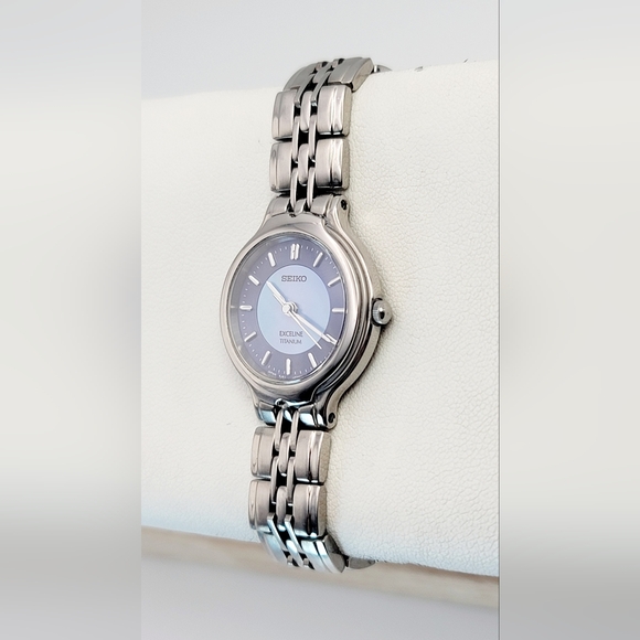 Seiko Exceline 4J41-0070 Titanium HAQ Quartz Ladies Watch Blue MOP Dial USA main image 5